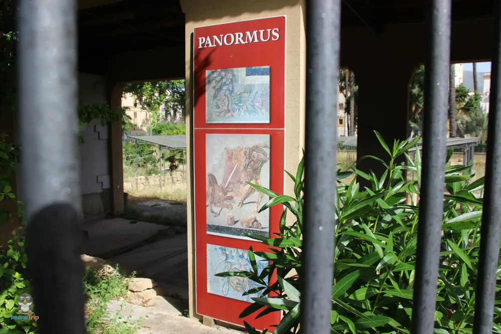 Jardines y Palacio Normanni (5)