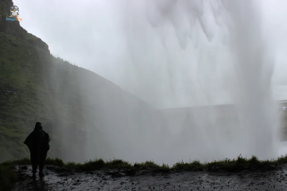 Seljalandsfoss 16