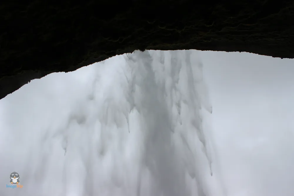 Seljalandsfoss 12