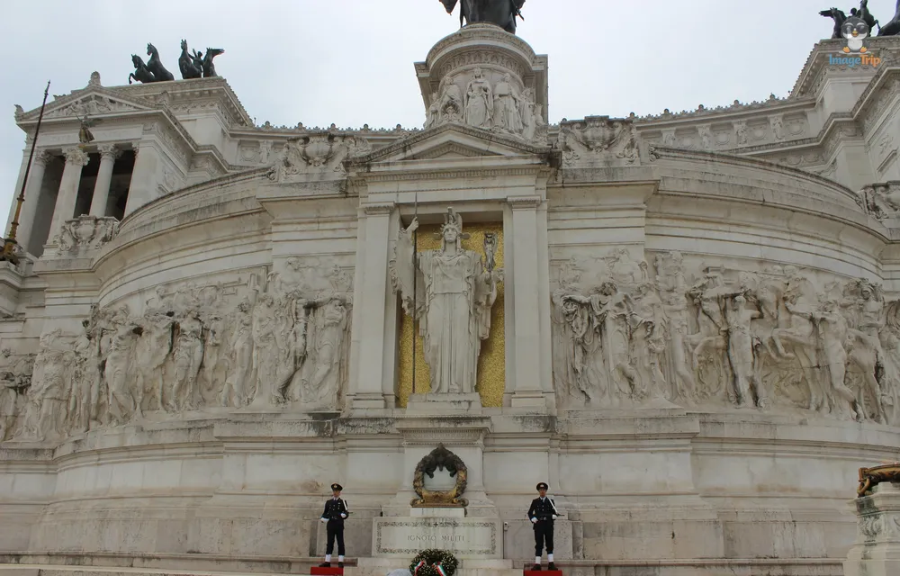 MonumentoVictorManuelII_4