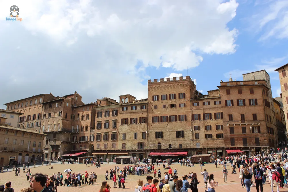 Siena Piazza del Campo 7