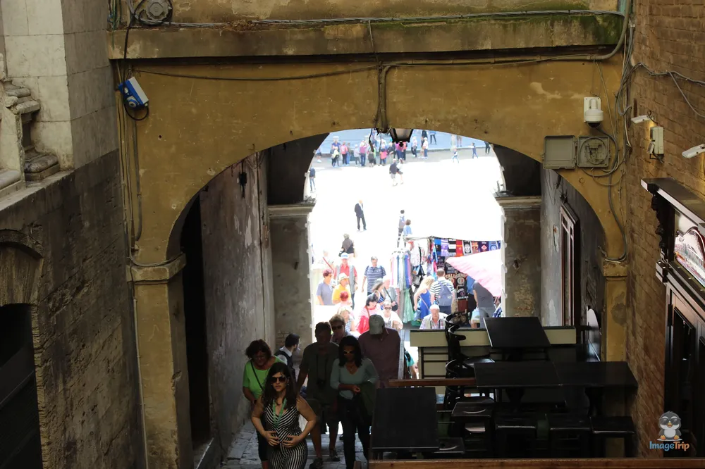 Siena Piazza del Campo 19