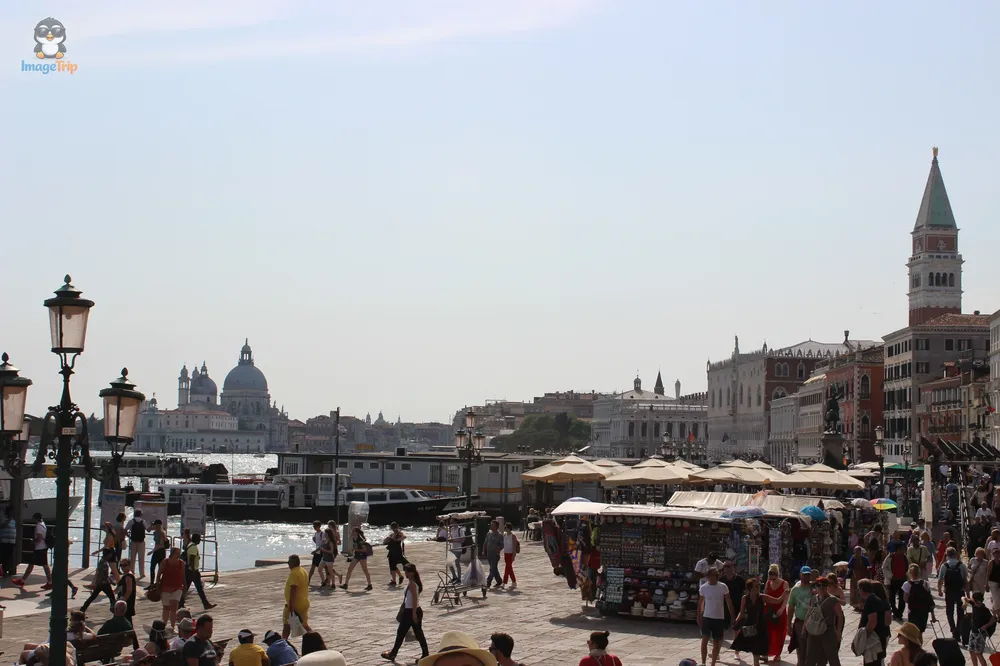 Riva degli Schiavoni 23