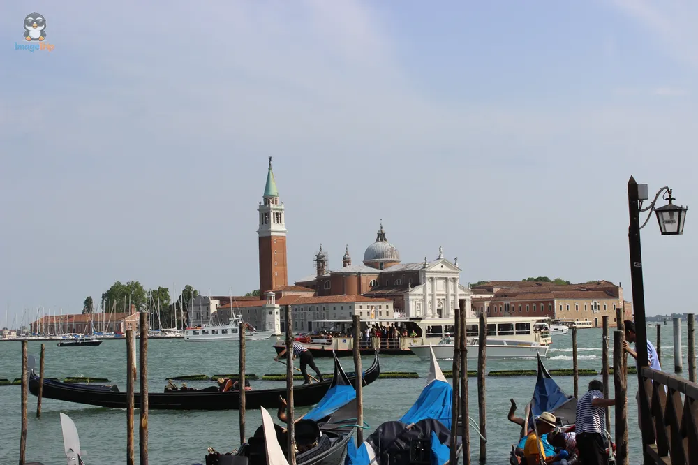 Riva degli Schiavoni 3